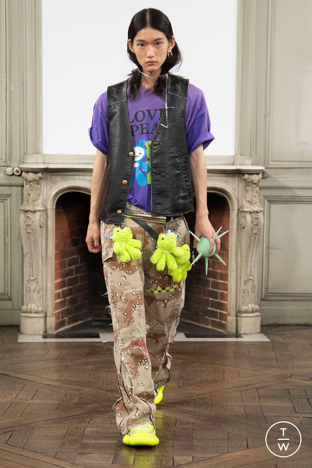 Fashion Week Paris Spring/Summer 2024 look 4 from the Sankuanz collection 男装