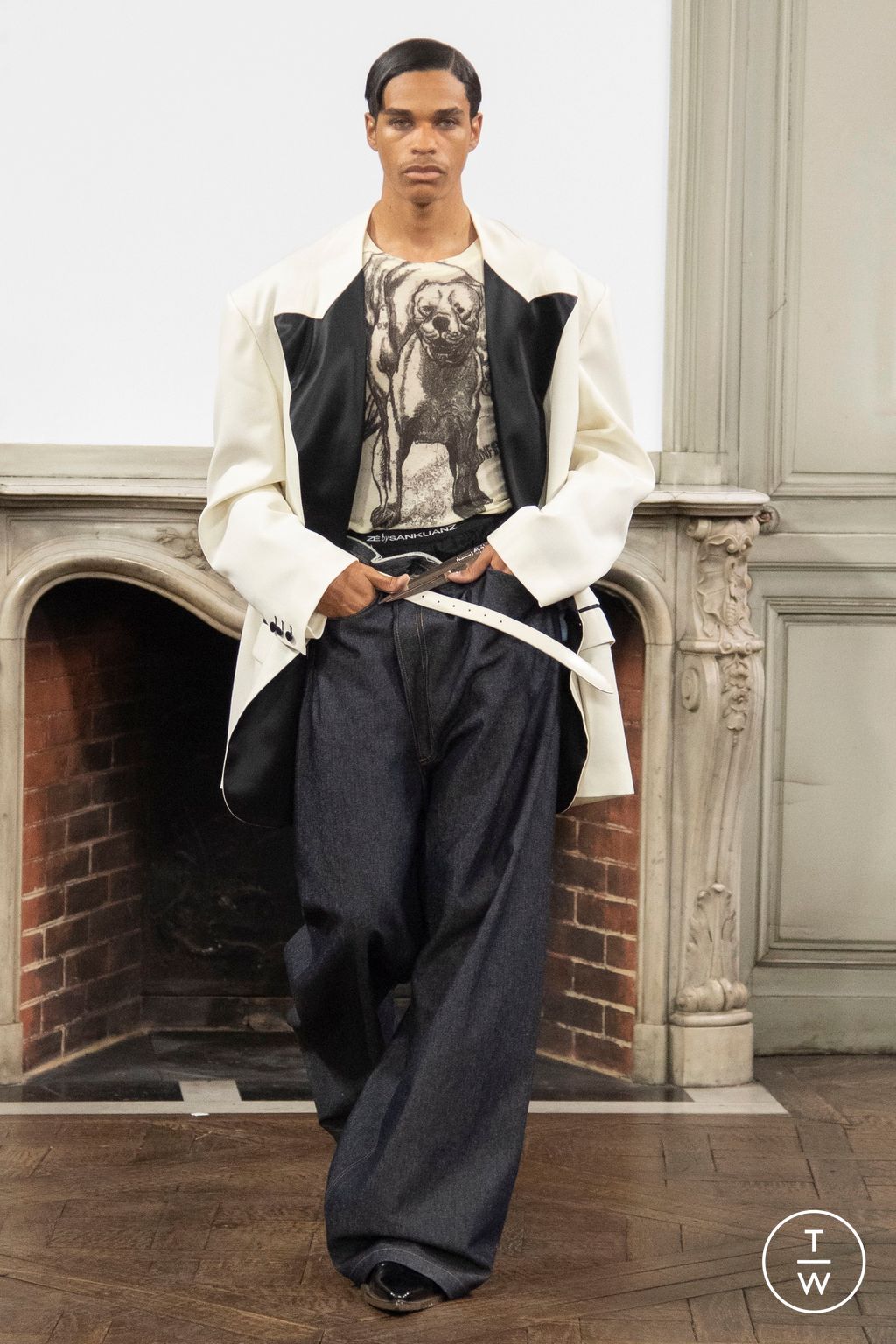 Fashion Week Paris Spring/Summer 2024 look 15 from the Sankuanz collection menswear