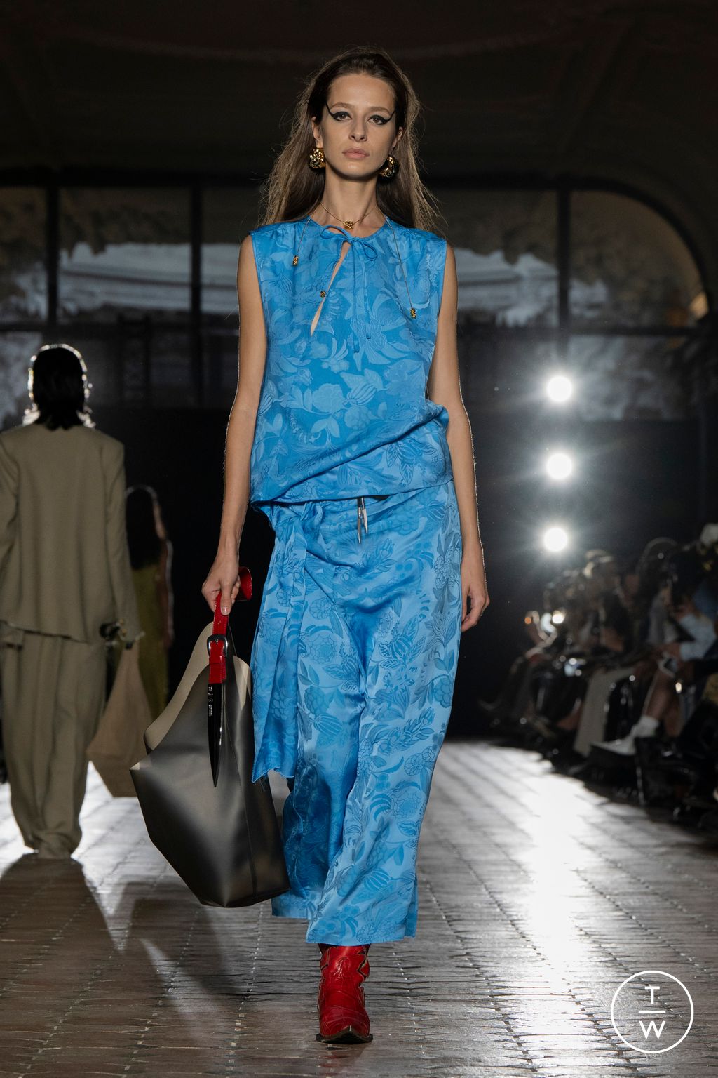 Fashion Week Paris Spring-Summer 2025 look 5 de la collection Sankuanz menswear
