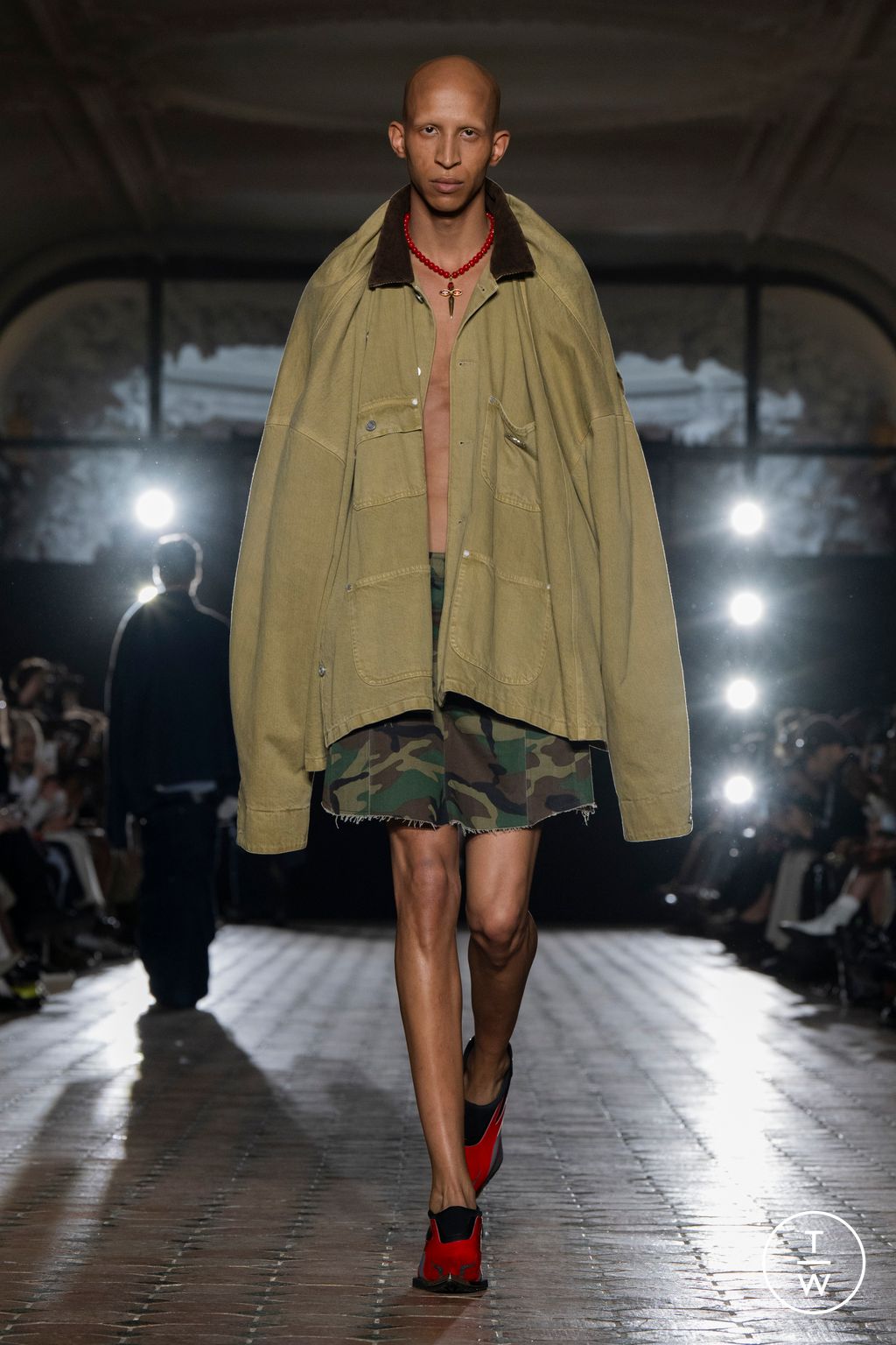Fashion Week Paris Spring-Summer 2025 look 17 de la collection Sankuanz menswear