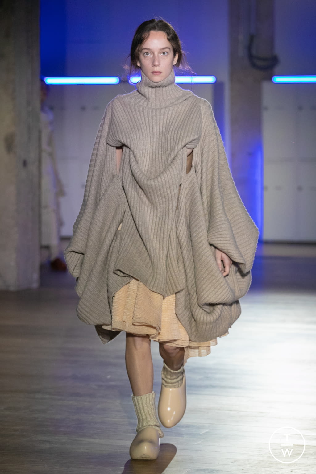 Fashion Week Paris Fall/Winter 2021 look 156 from the IFM PARIS collection womenswear