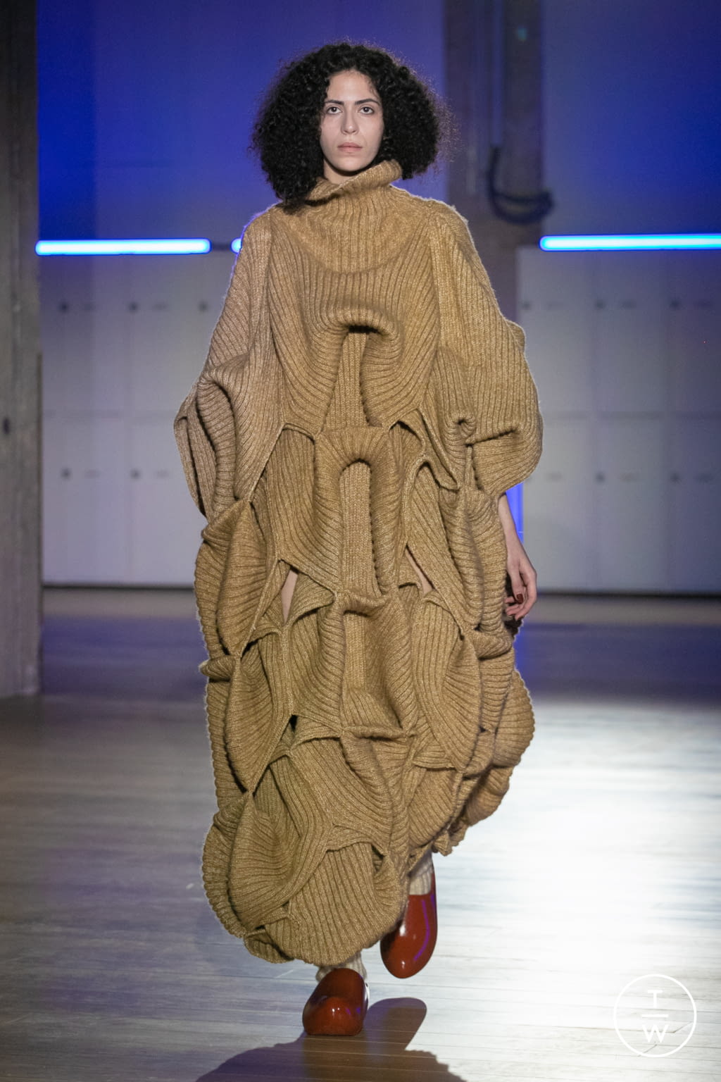 Fashion Week Paris Fall/Winter 2021 look 159 from the IFM PARIS collection womenswear