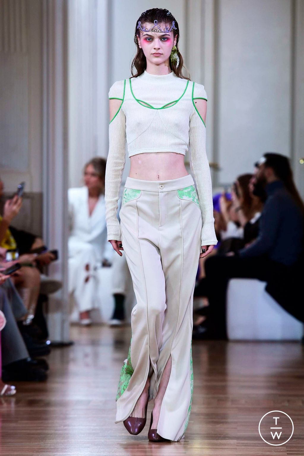 Fashion Week Milan Fall/Winter 2023 look 2 de la collection SARA WONG womenswear