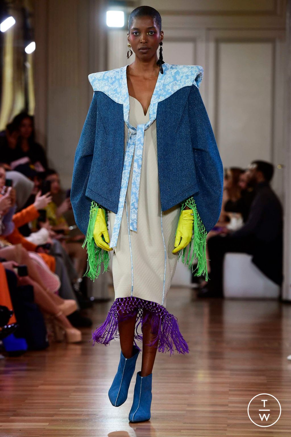 Fashion Week Milan Fall/Winter 2023 look 13 de la collection SARA WONG womenswear