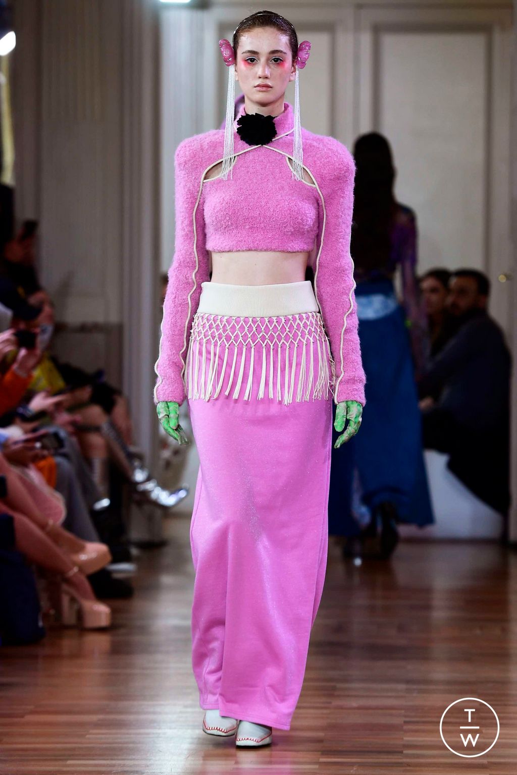 Fashion Week Milan Fall/Winter 2023 look 24 from the SARA WONG collection womenswear