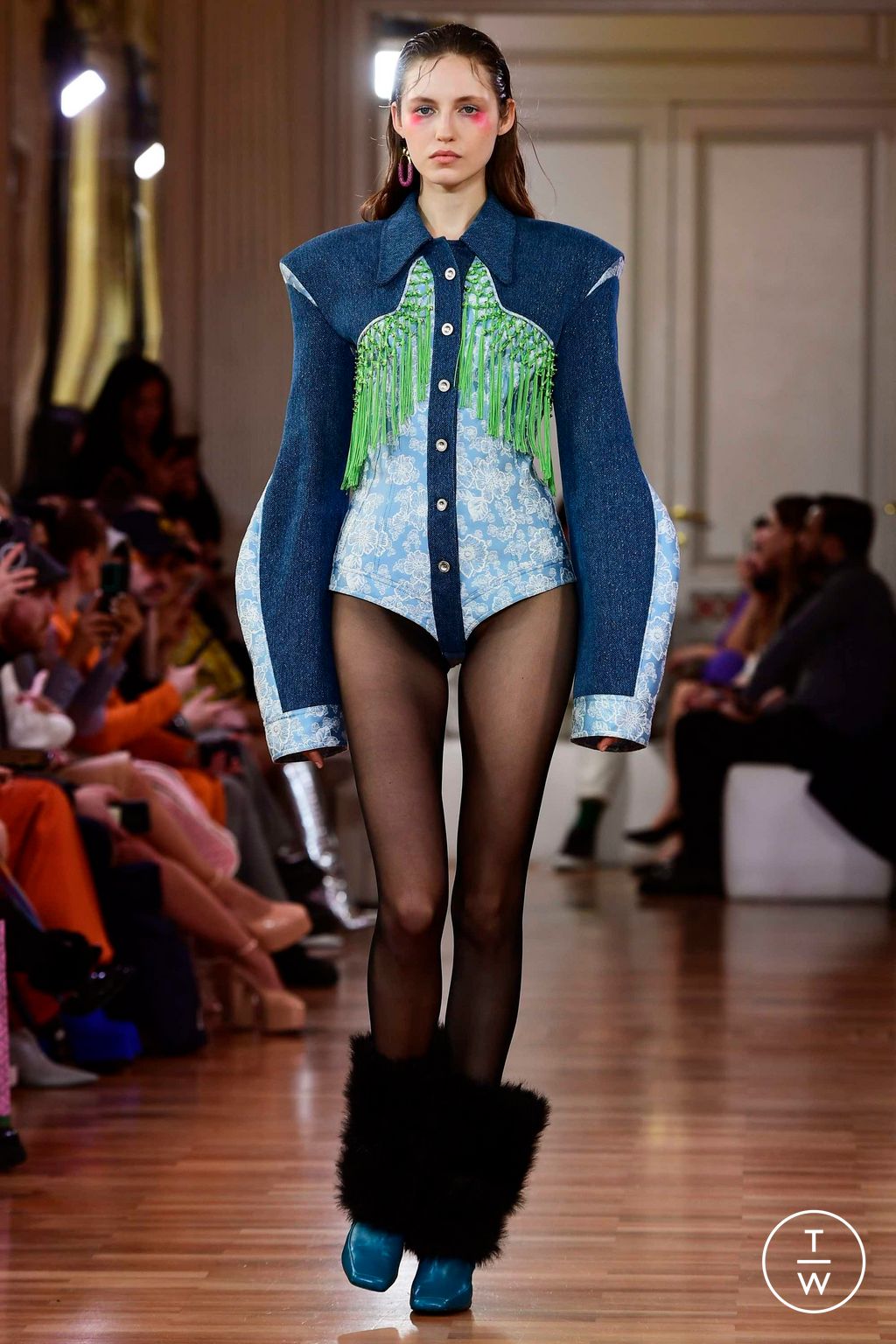Fashion Week Milan Fall/Winter 2023 look 28 from the SARA WONG collection womenswear