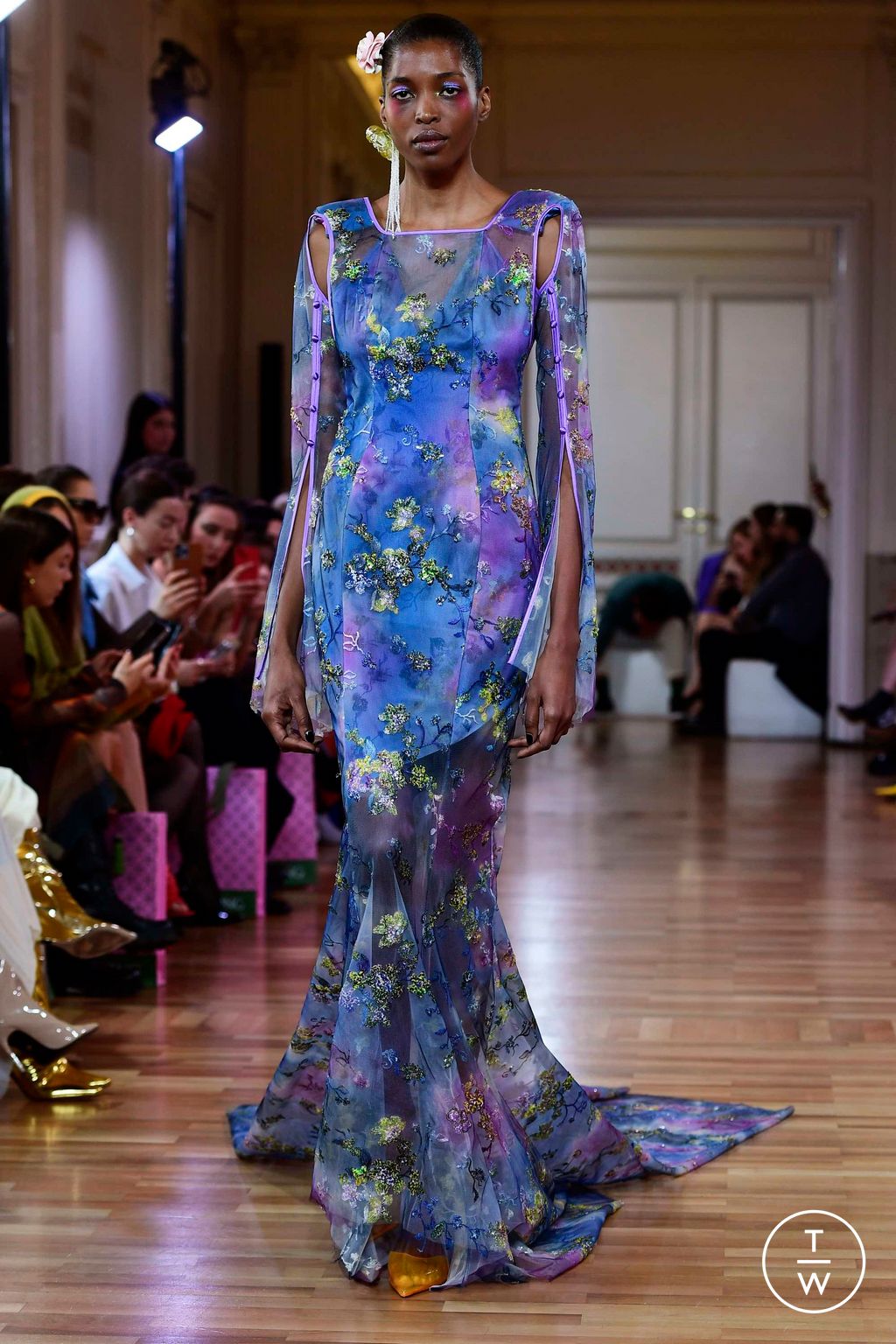 Fashion Week Milan Fall/Winter 2023 look 33 from the SARA WONG collection womenswear