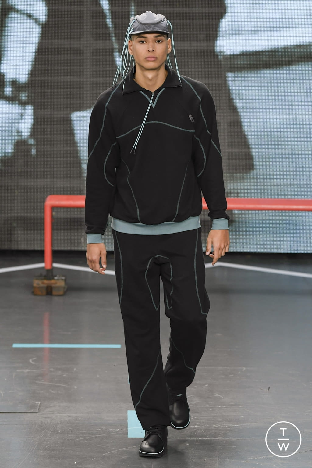 Fashion Week London Spring/Summer 2022 look 15 from the Saul Nash collection menswear