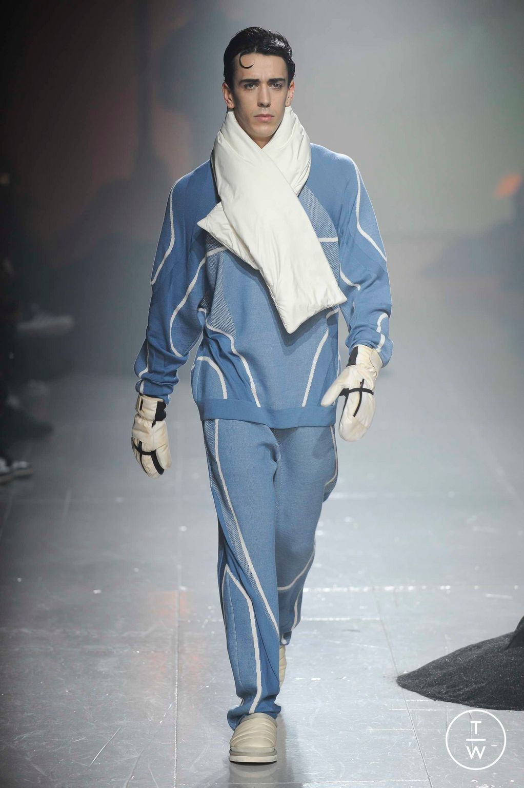 Fashion Week London Fall/Winter 2023 look 15 de la collection Saul Nash menswear