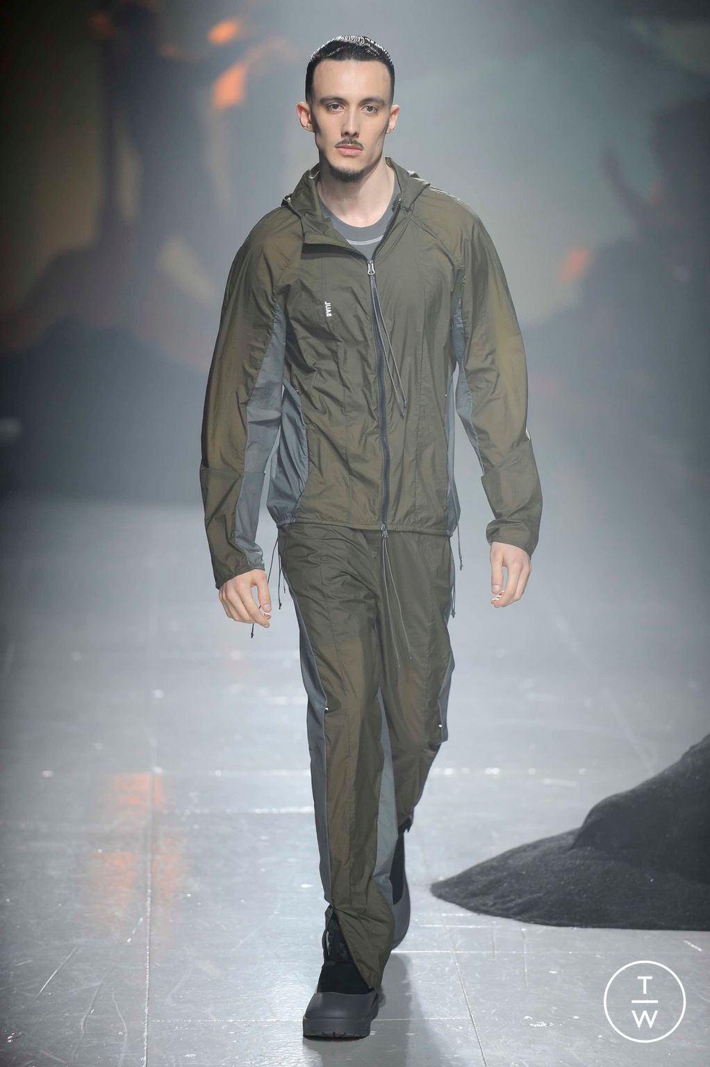 Fashion Week London Fall/Winter 2023 look 23 from the Saul Nash collection 男装