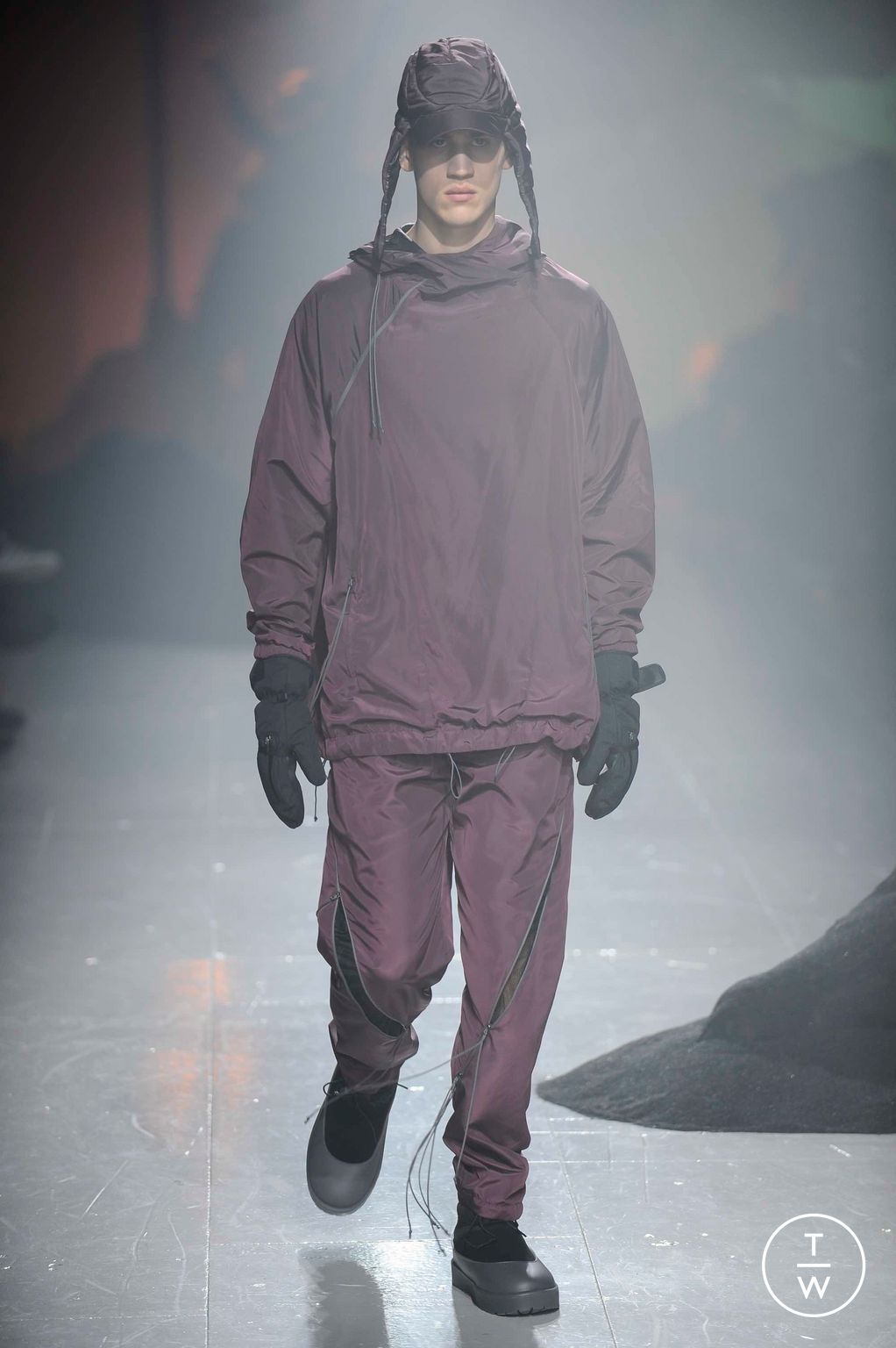 Fashion Week London Fall/Winter 2023 look 31 de la collection Saul Nash menswear