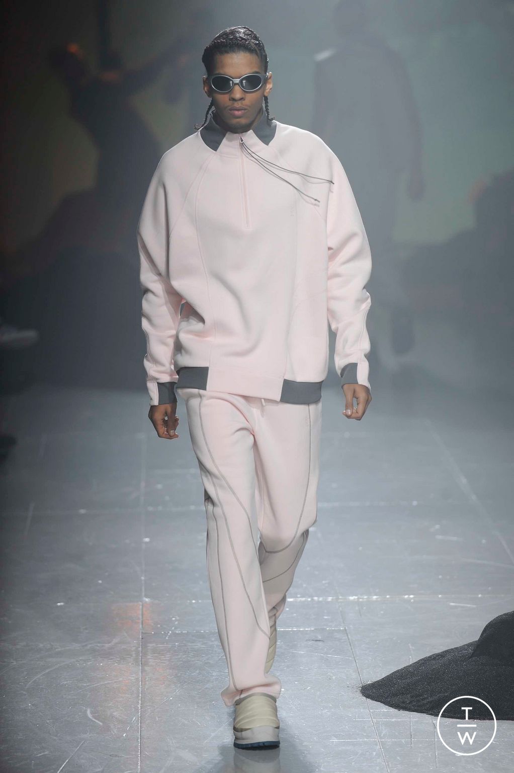 Fashion Week London Fall/Winter 2023 look 41 from the Saul Nash collection 男装