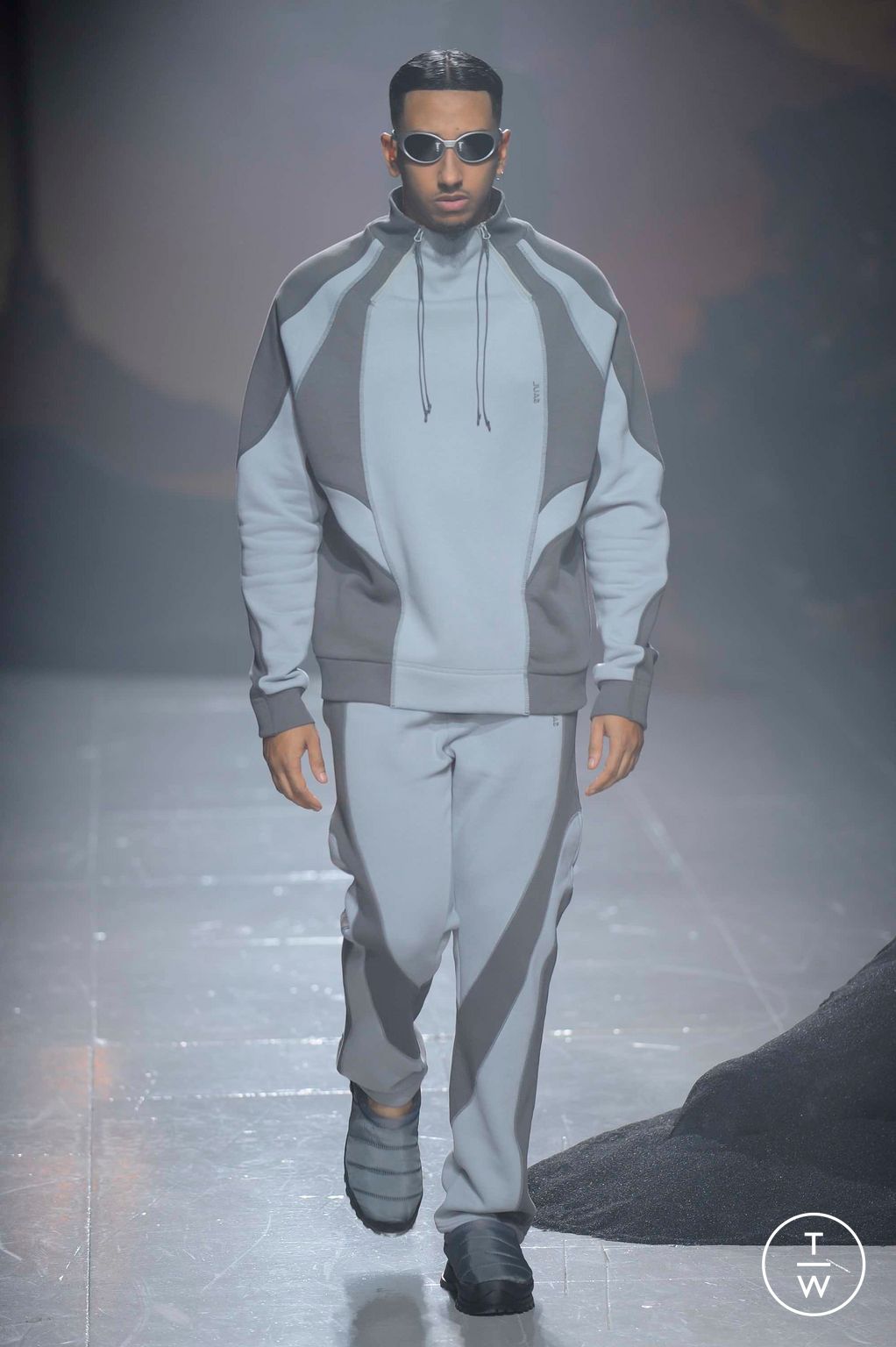 Fashion Week London Fall/Winter 2023 look 49 from the Saul Nash collection menswear