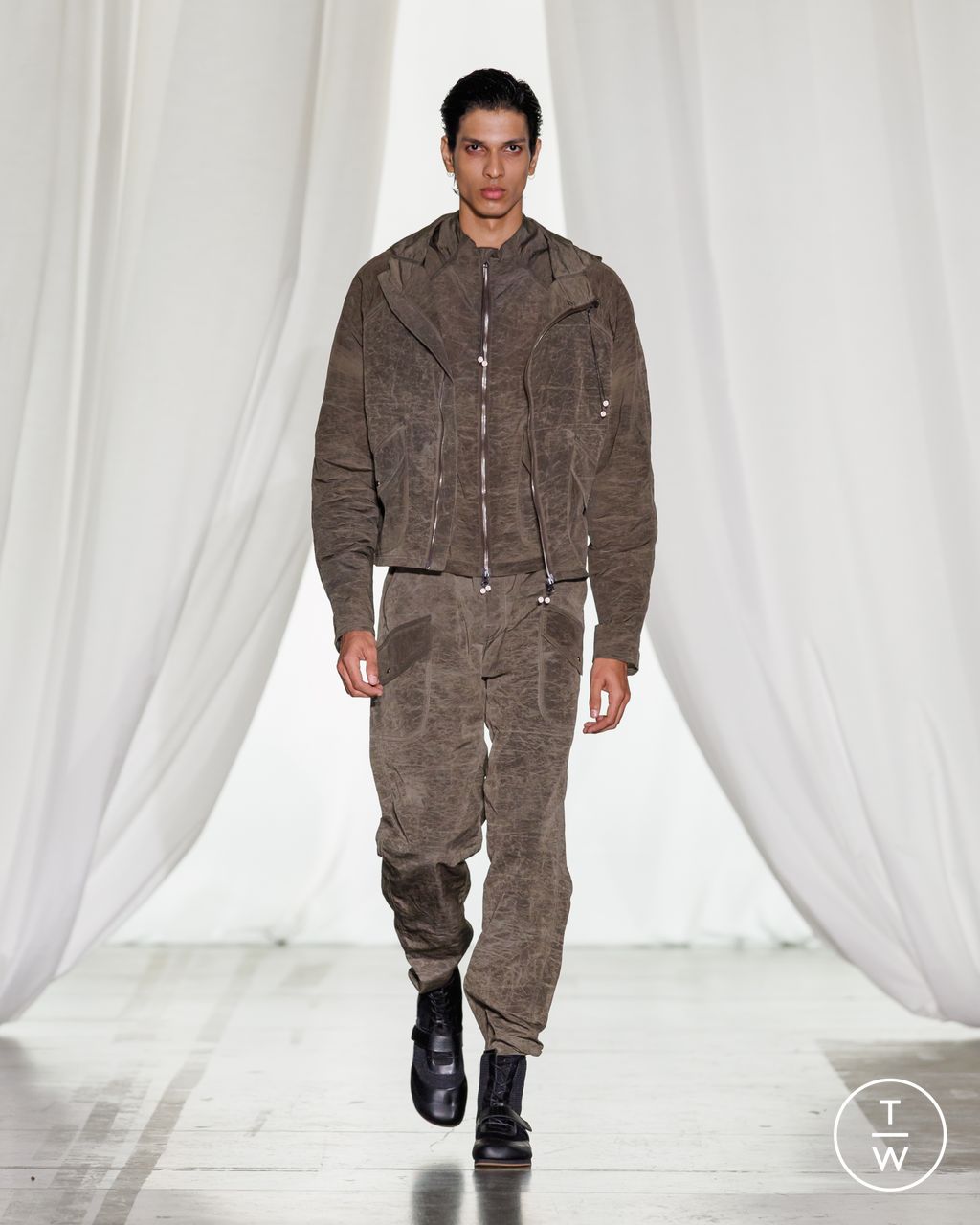 Fashion Week Milan Fall/Winter 2026 look 6 de la collection Saul Nash menswear