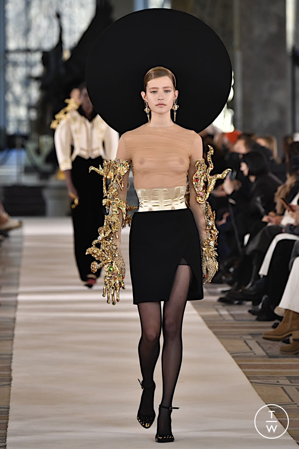 Fashion Week Paris Spring/Summer 2022 look 7 from the Schiaparelli collection couture