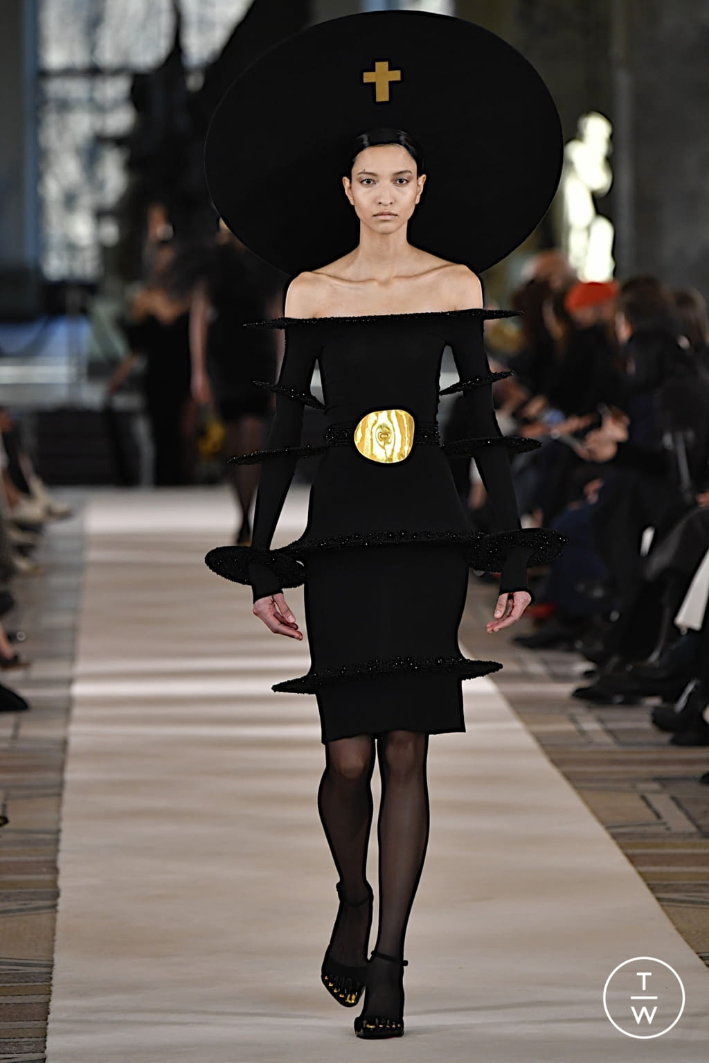 Fashion Week Paris Spring/Summer 2022 look 22 de la collection Schiaparelli couture