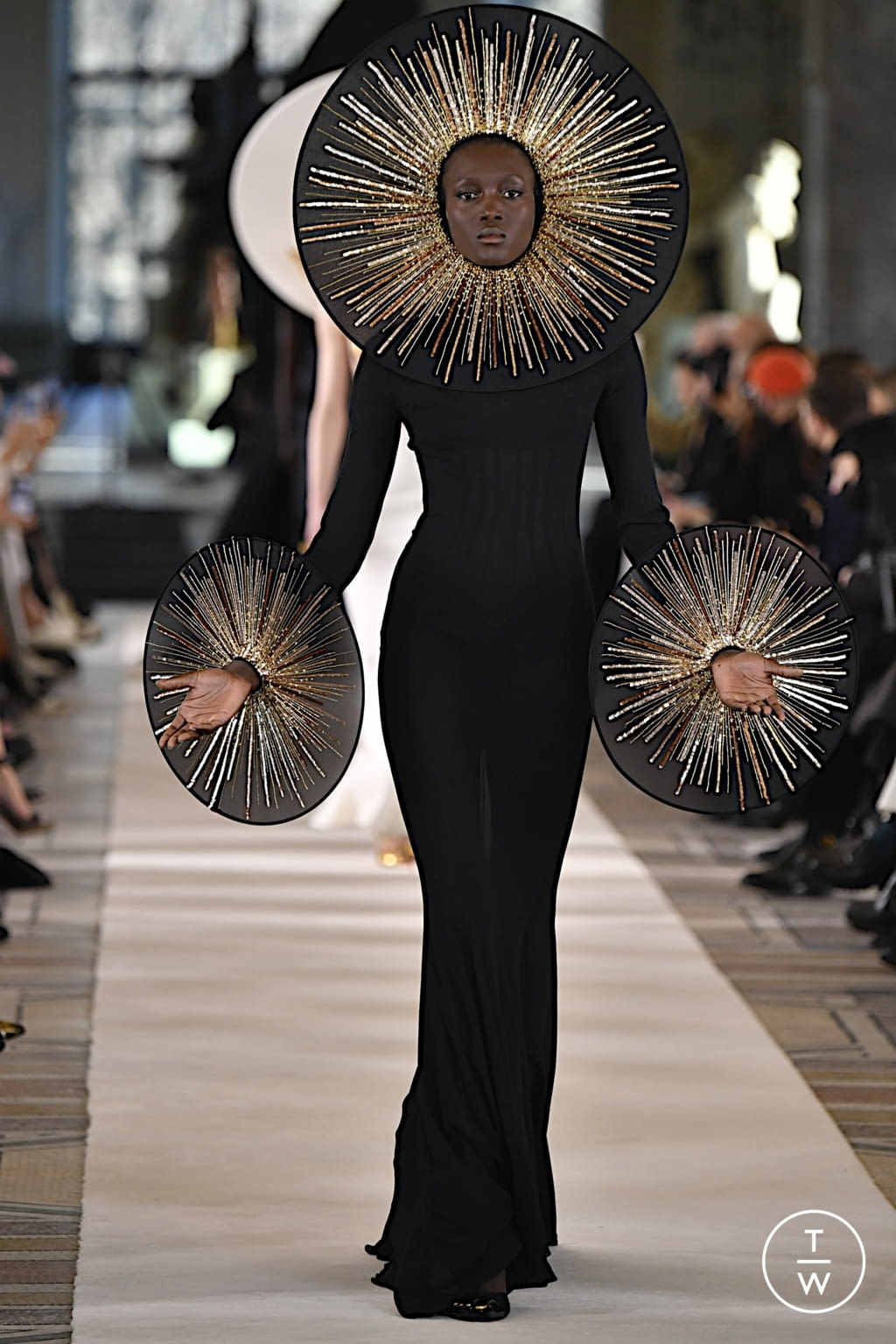 Fashion Week Paris Spring/Summer 2022 look 30 from the Schiaparelli collection couture