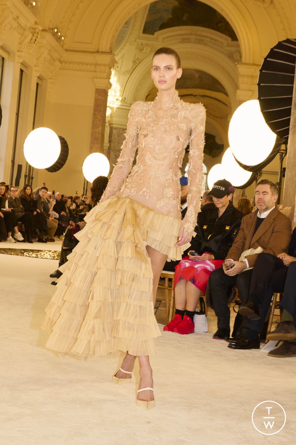 Fashion Week Paris Spring/Summer 2025 look 1 from the Schiaparelli collection couture