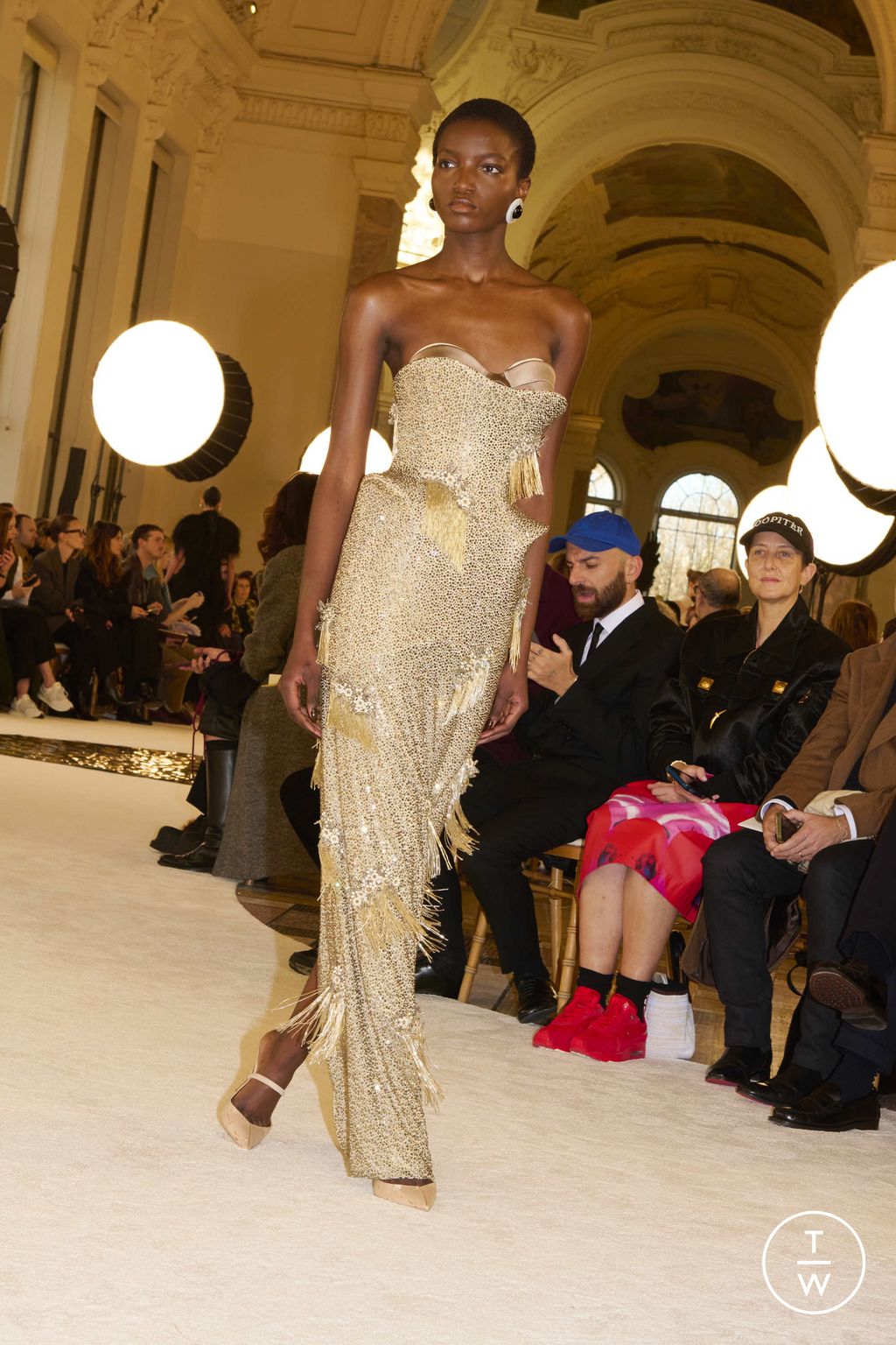 Fashion Week Paris Spring/Summer 2025 look 24 from the Schiaparelli collection couture