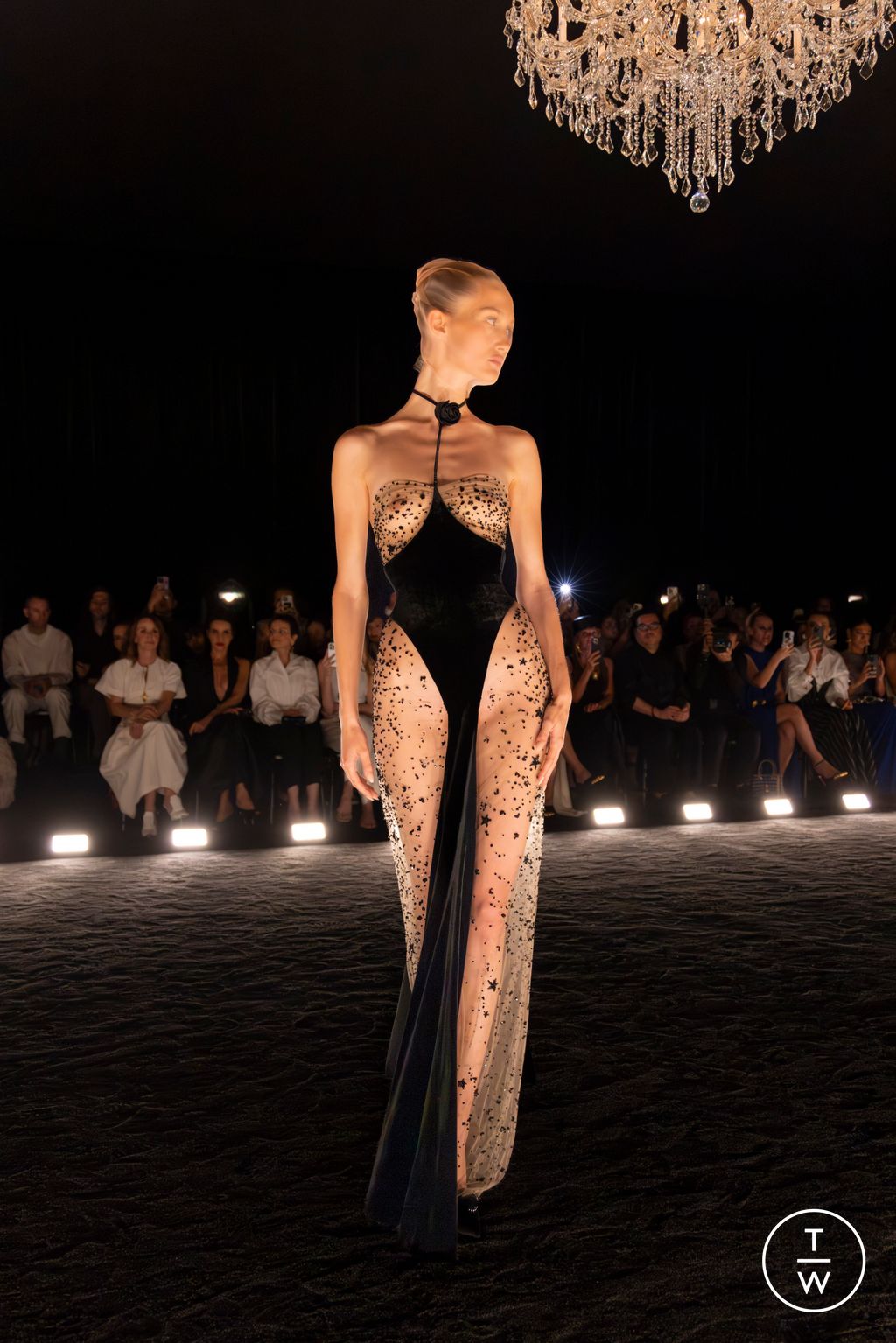 Fashion Week Paris Fall/Winter 2024 look 12 from the Schiaparelli collection couture