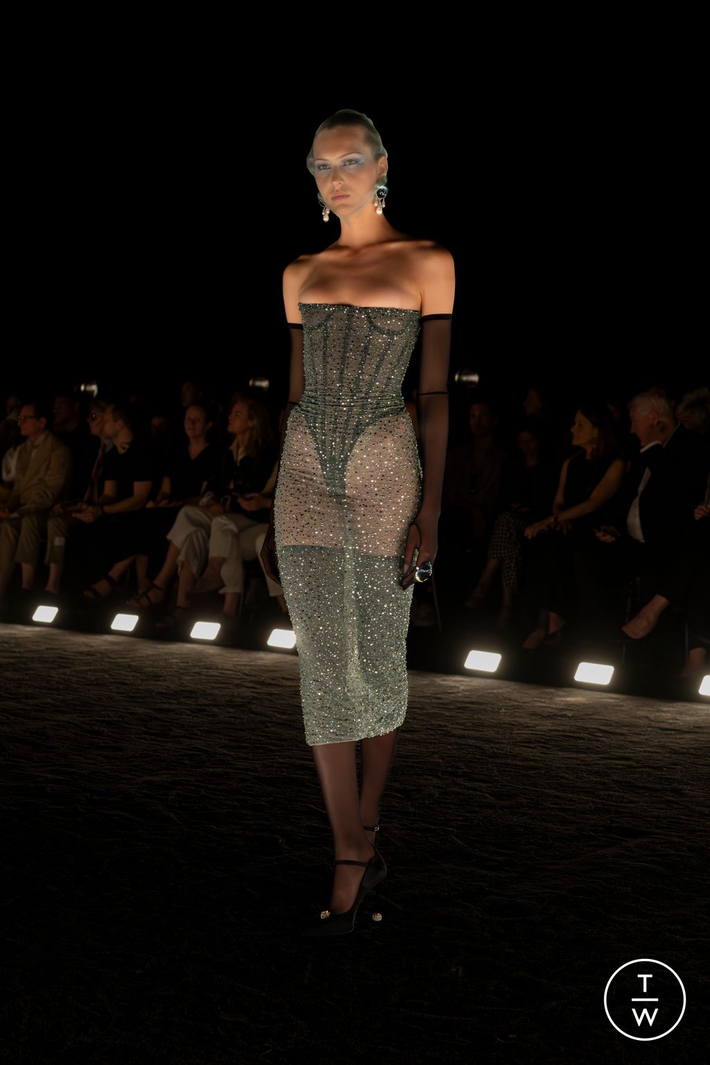 Fashion Week Paris Fall/Winter 2024 look 23 from the Schiaparelli collection couture