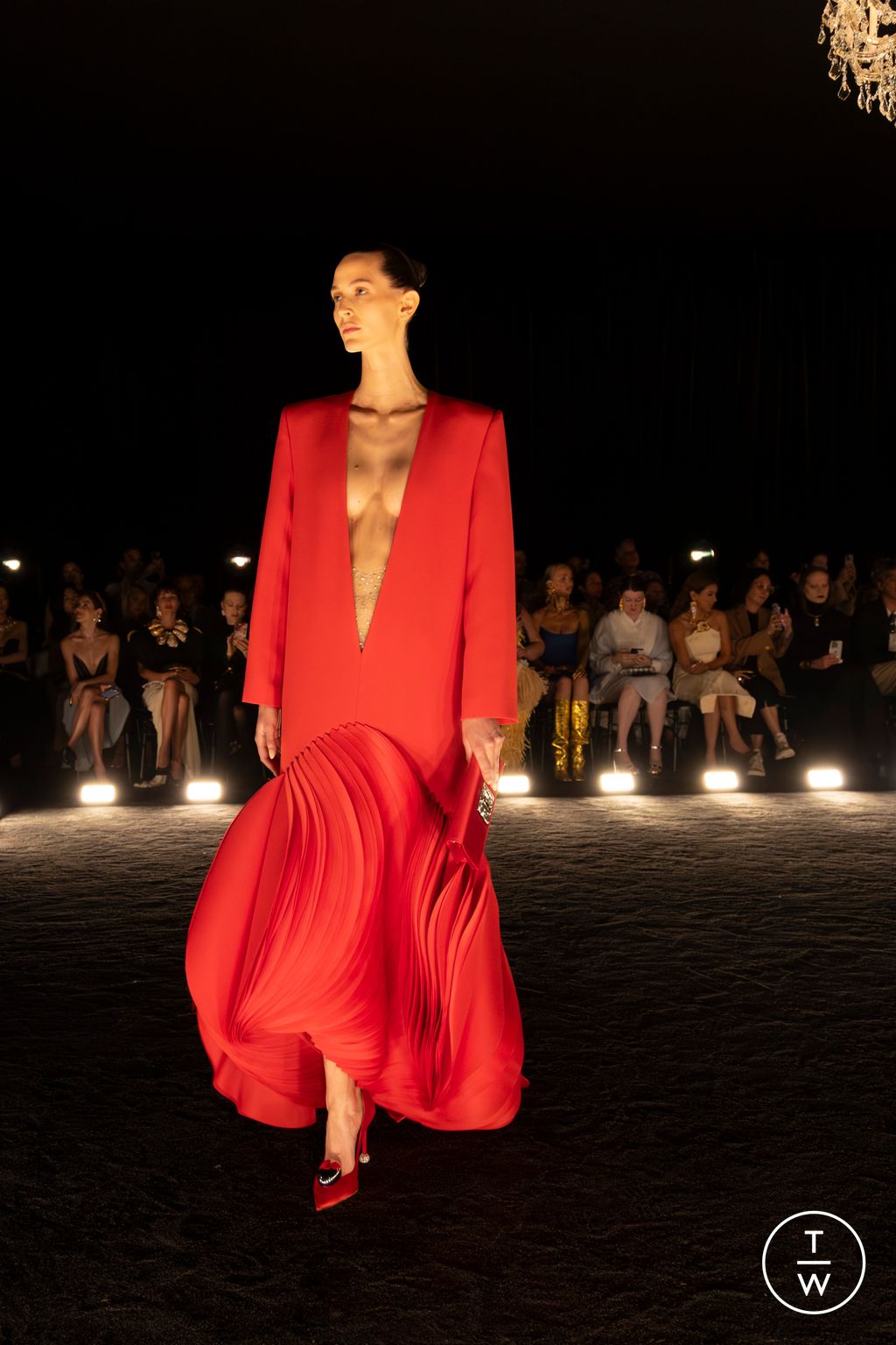 Fashion Week Paris Fall/Winter 2024 look 25 de la collection Schiaparelli couture