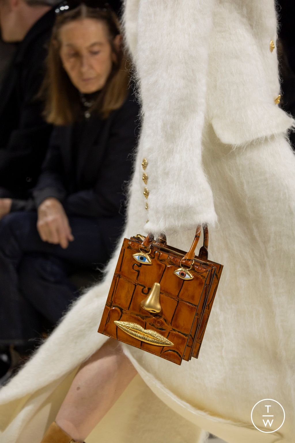 Fashion Week Paris Fall/Winter 2024 look 3 from the Schiaparelli collection womenswear accessories