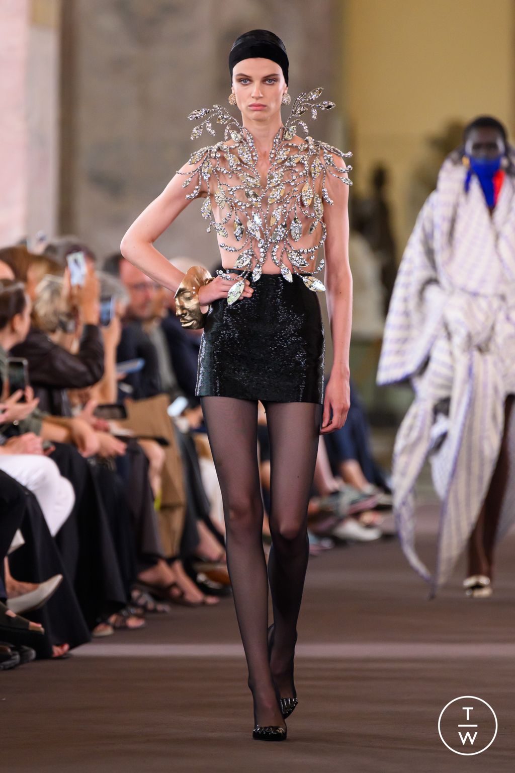 Fashion Week Paris Fall/Winter 2023 look 20 from the Schiaparelli collection couture