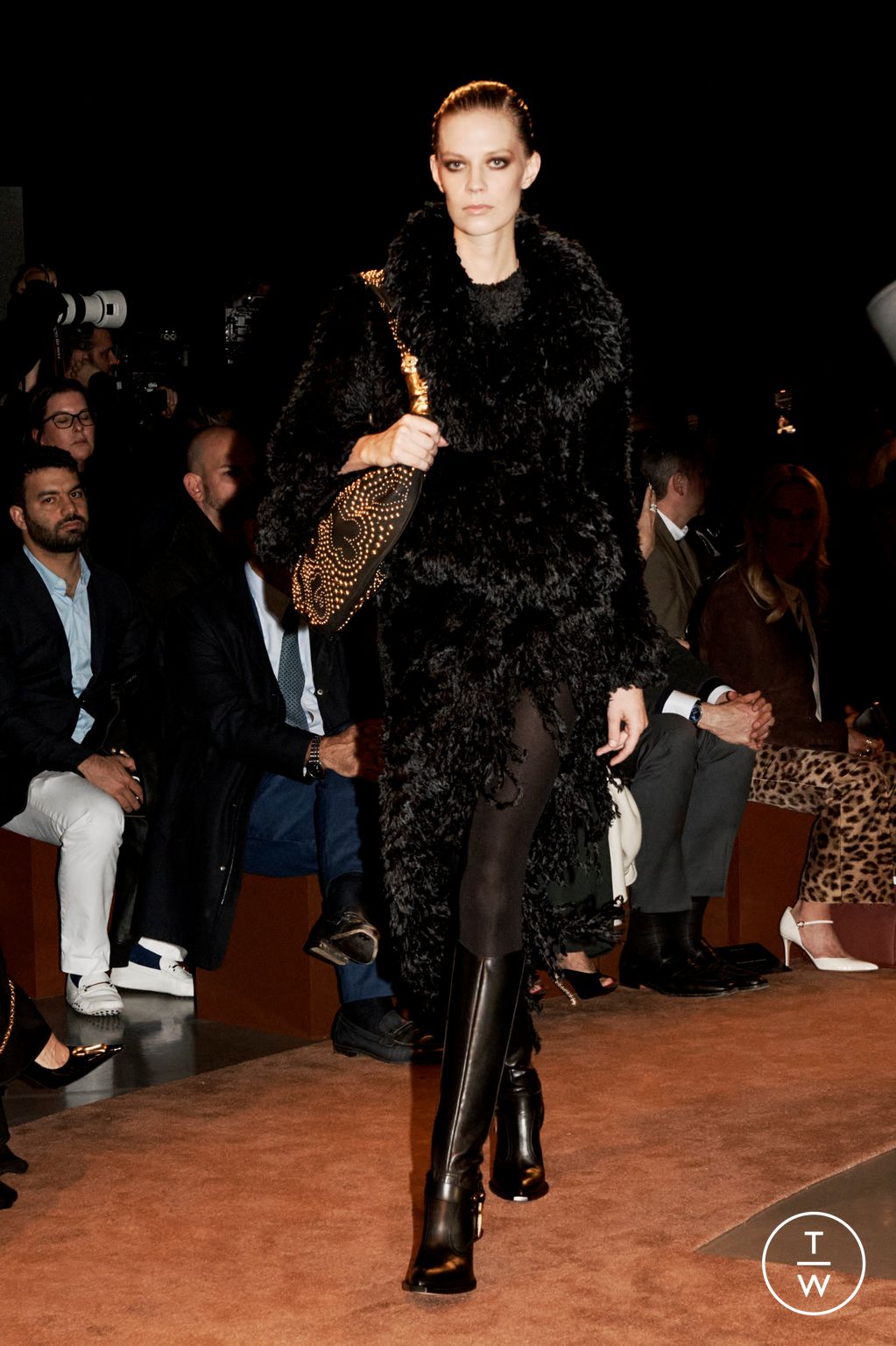 Fashion Week Paris Fall/Winter 2025 look 18 from the Schiaparelli collection womenswear