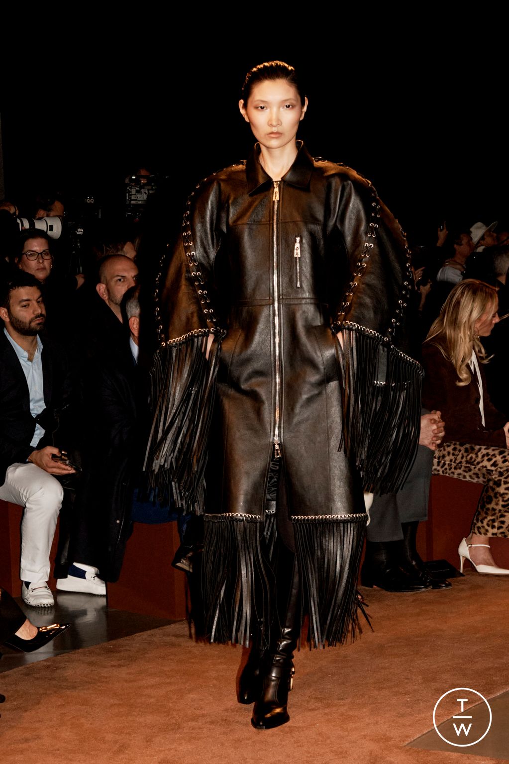Fashion Week Paris Fall/Winter 2025 look 33 from the Schiaparelli collection womenswear