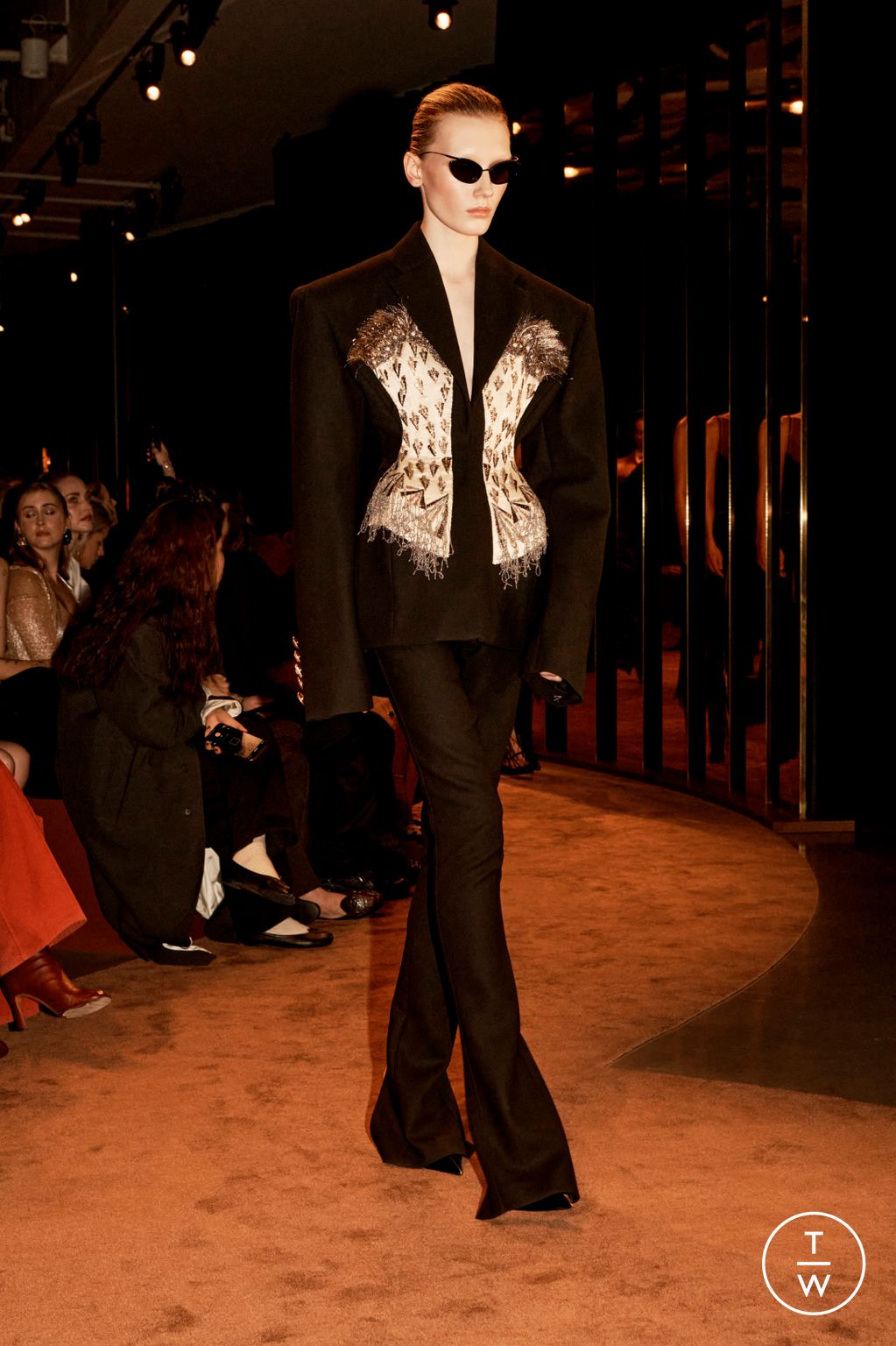 Fashion Week Paris Fall/Winter 2025 look 37 from the Schiaparelli collection womenswear