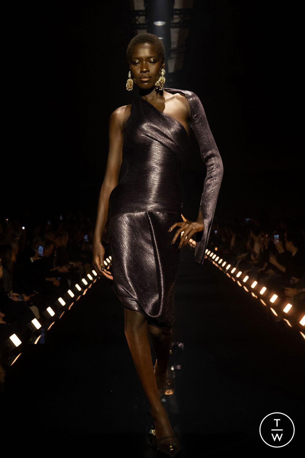 Fashion Week Paris Fall/Winter 2026 look 26 from the Schiaparelli collection womenswear