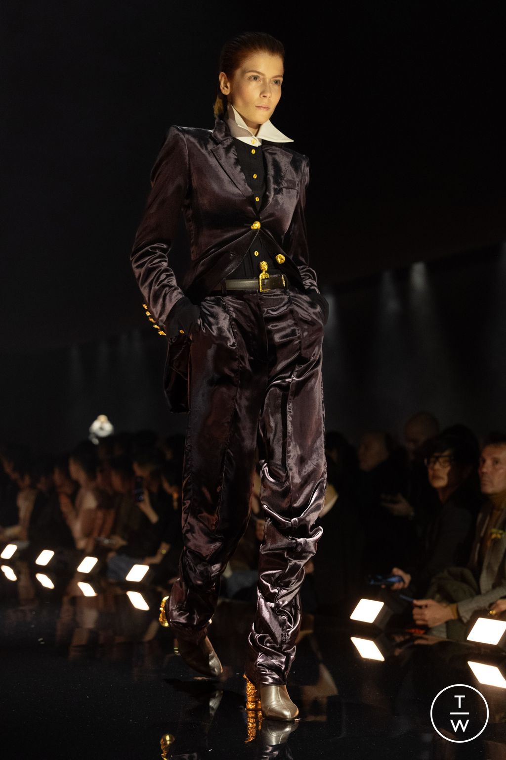Fashion Week Paris Fall/Winter 2026 look 27 from the Schiaparelli collection womenswear