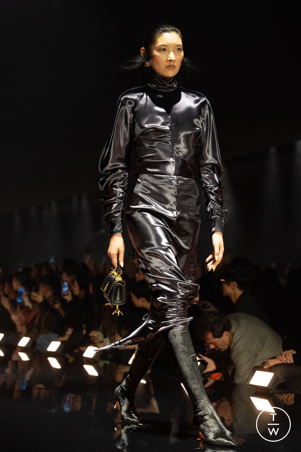 Fashion Week Paris Fall/Winter 2026 look 28 from the Schiaparelli collection 女装