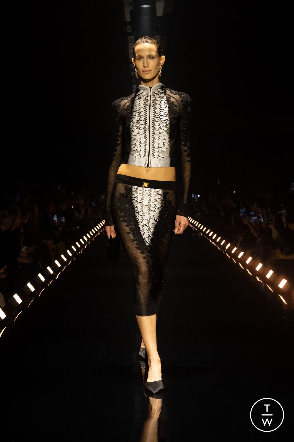 Fashion Week Paris Fall/Winter 2026 look 35 from the Schiaparelli collection 女装