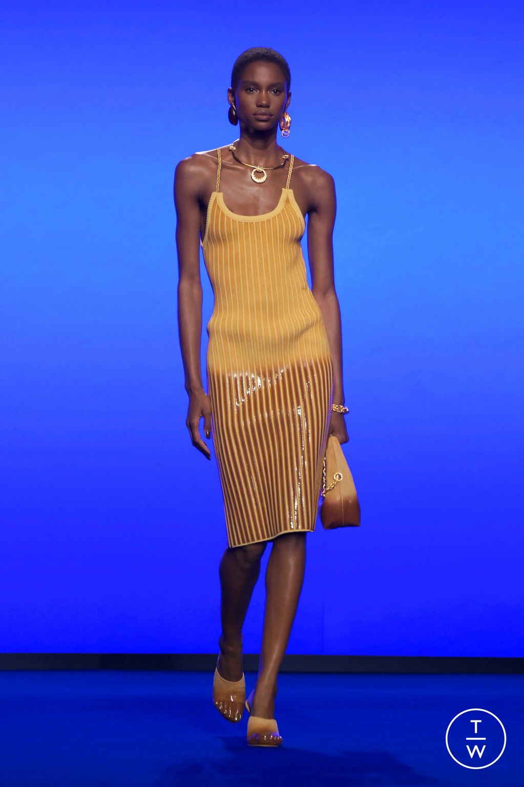 Fashion Week Paris Spring/Summer 2025 look 20 from the Schiaparelli collection womenswear