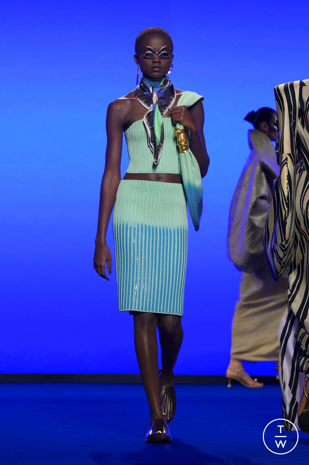 Fashion Week Paris Spring/Summer 2025 look 21 from the Schiaparelli collection womenswear