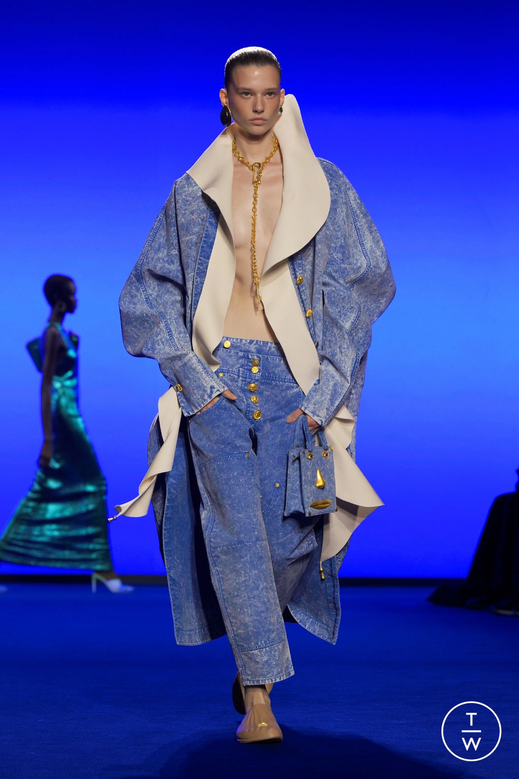 Fashion Week Paris Spring-Summer 2025 look 25 from the Schiaparelli collection womenswear