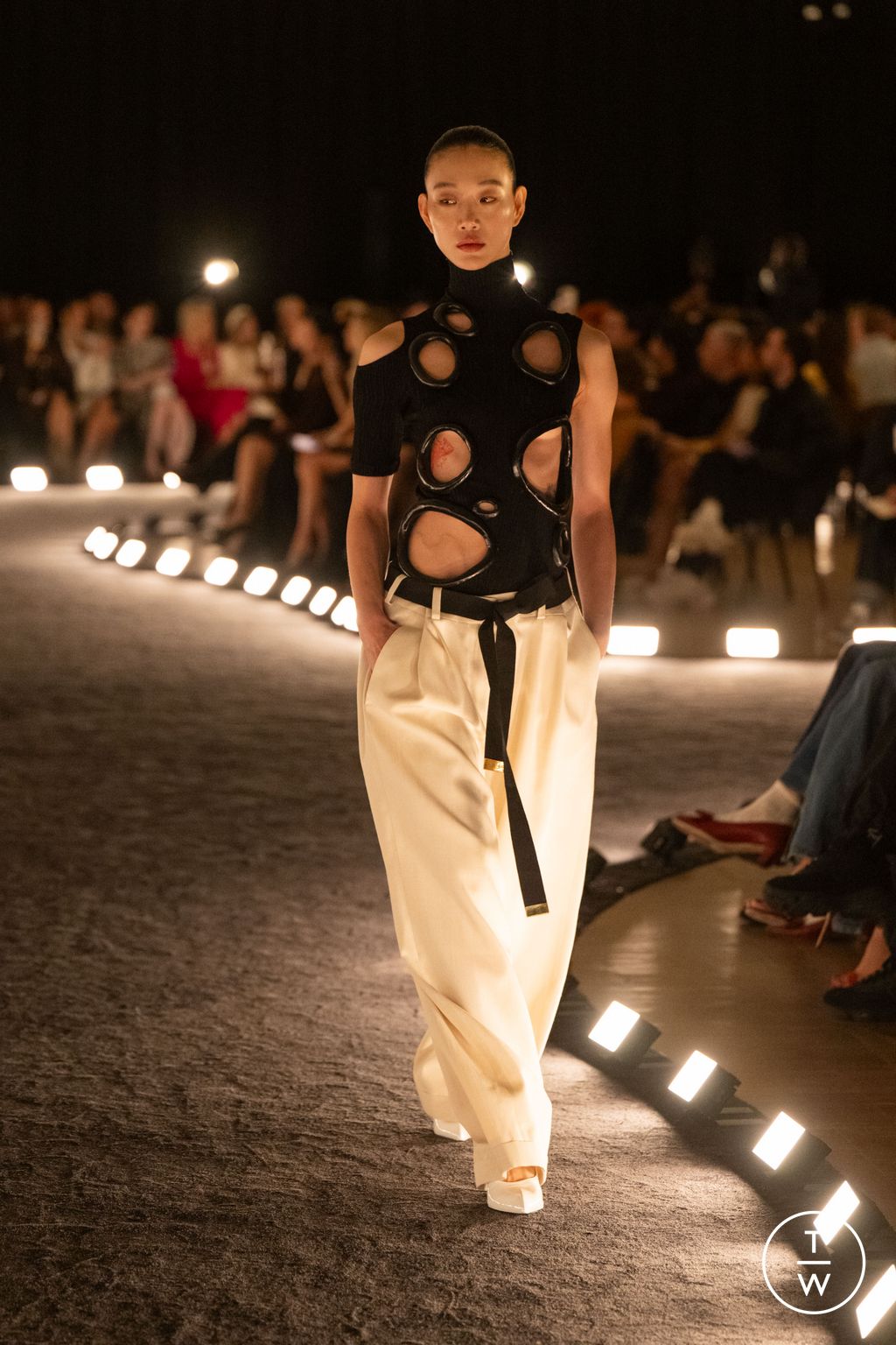 Fashion Week Paris Spring/Summer 2026 look 12 from the Schiaparelli collection 女装