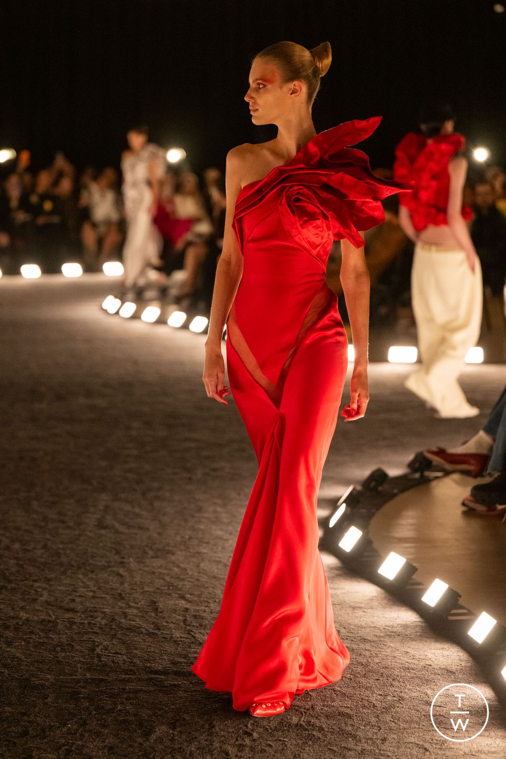 Fashion Week Paris Spring/Summer 2026 look 17 from the Schiaparelli collection 女装