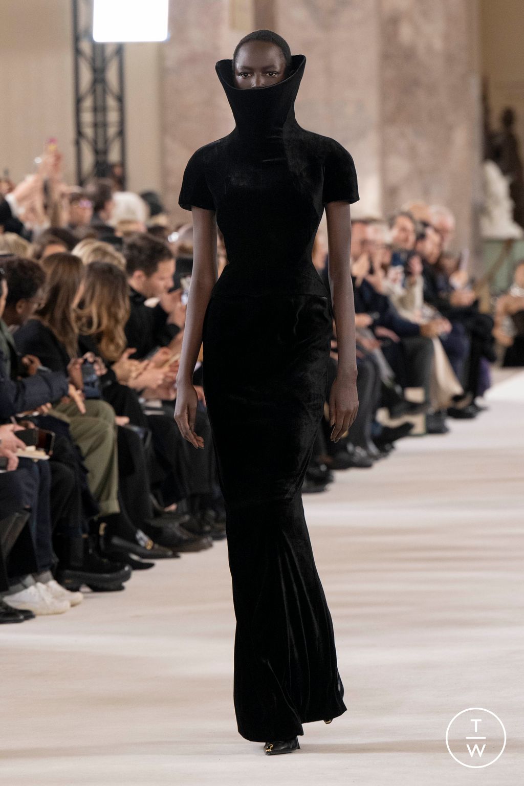 Fashion Week Paris Spring/Summer 2024 look 3 from the Schiaparelli collection couture