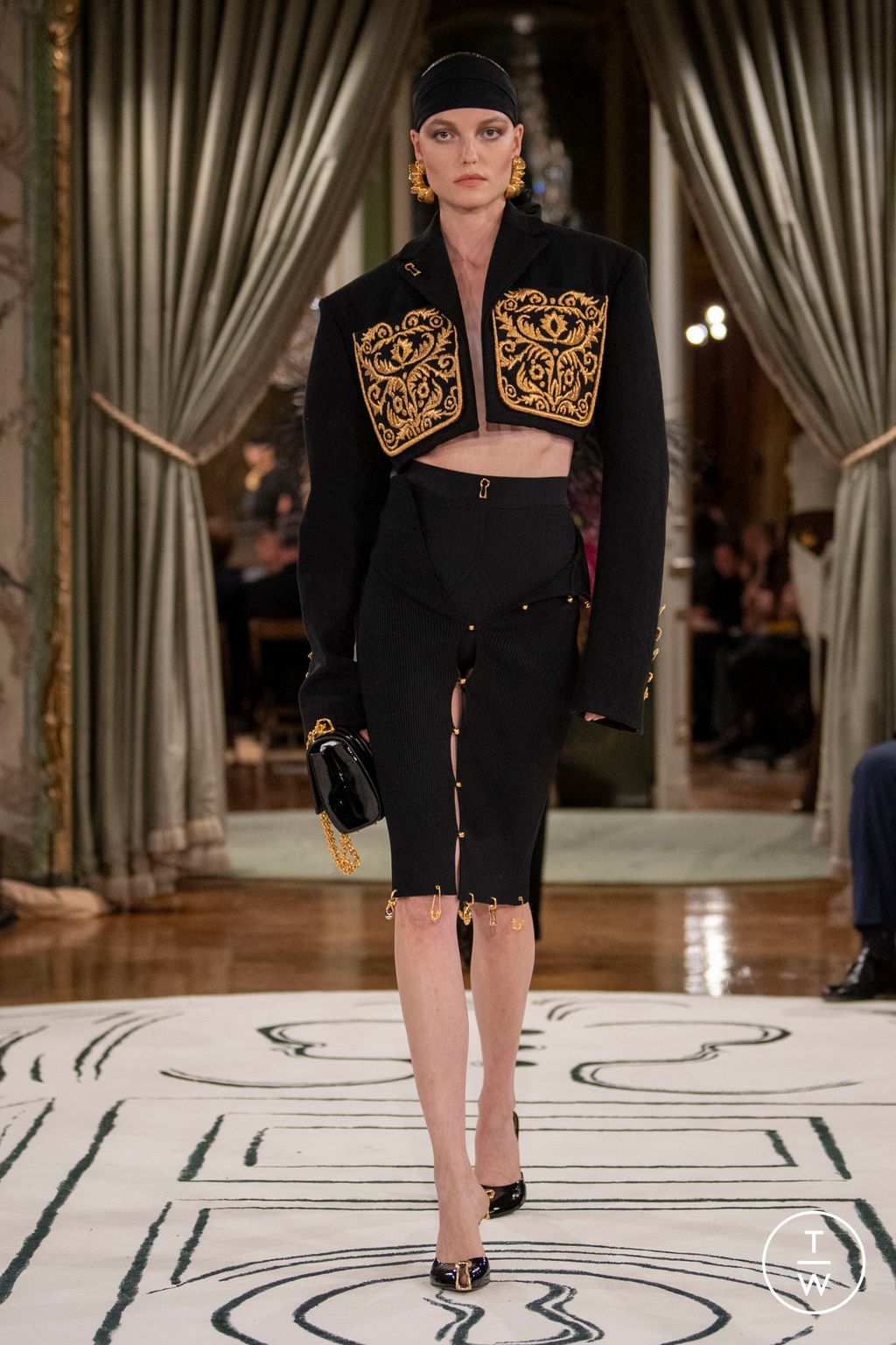 Fashion Week Paris Spring/Summer 2024 look 3 from the Schiaparelli collection womenswear