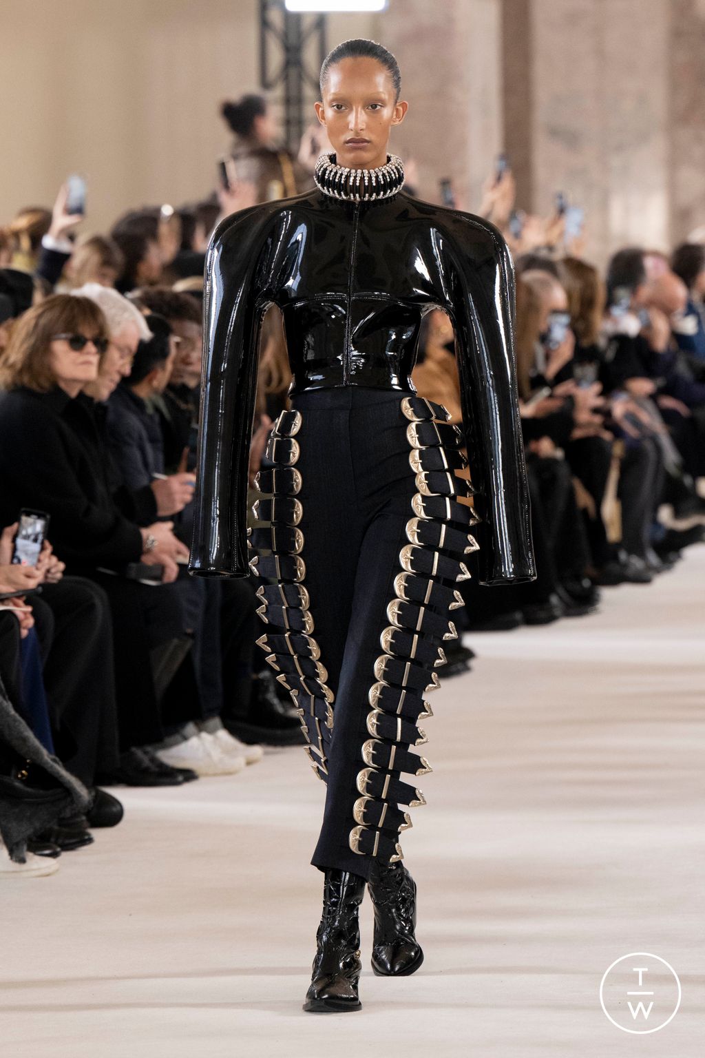 Fashion Week Paris Spring/Summer 2024 look 4 from the Schiaparelli collection couture
