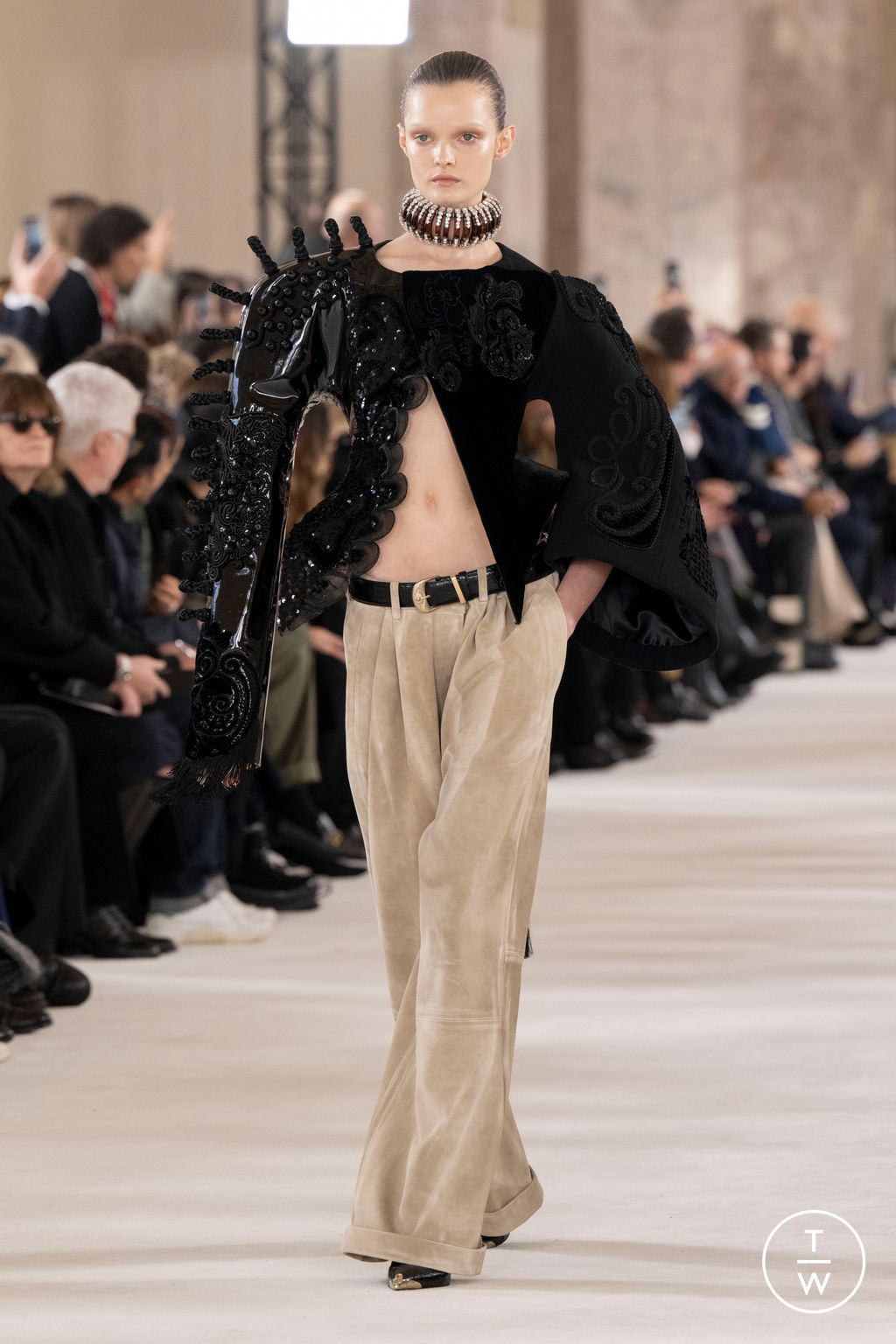 Fashion Week Paris Spring/Summer 2024 look 10 from the Schiaparelli collection couture