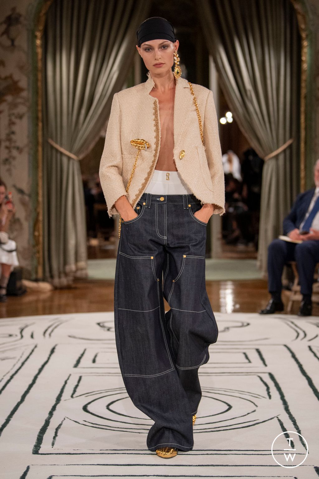 Fashion Week Paris Spring/Summer 2024 look 15 from the Schiaparelli collection womenswear