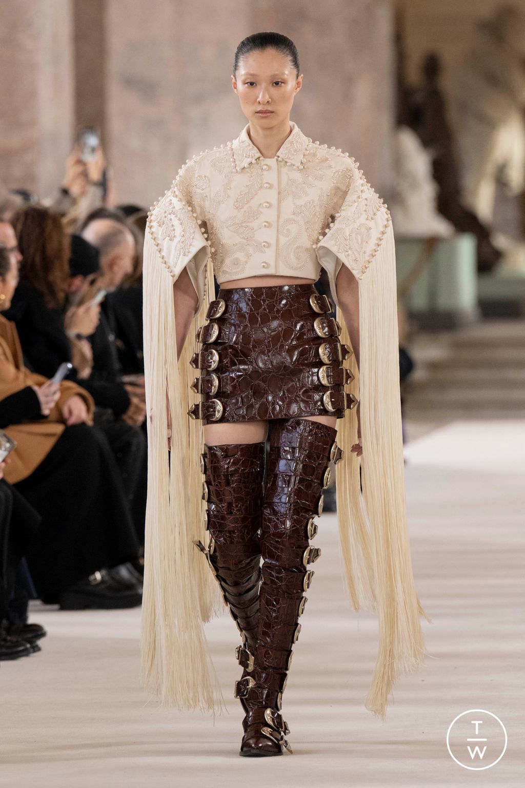 Fashion Week Paris Spring/Summer 2024 look 17 from the Schiaparelli collection couture