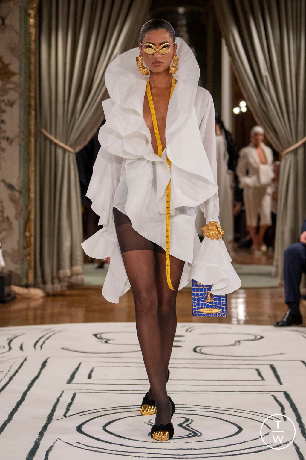 Fashion Week Paris Spring/Summer 2024 look 18 de la collection Schiaparelli womenswear