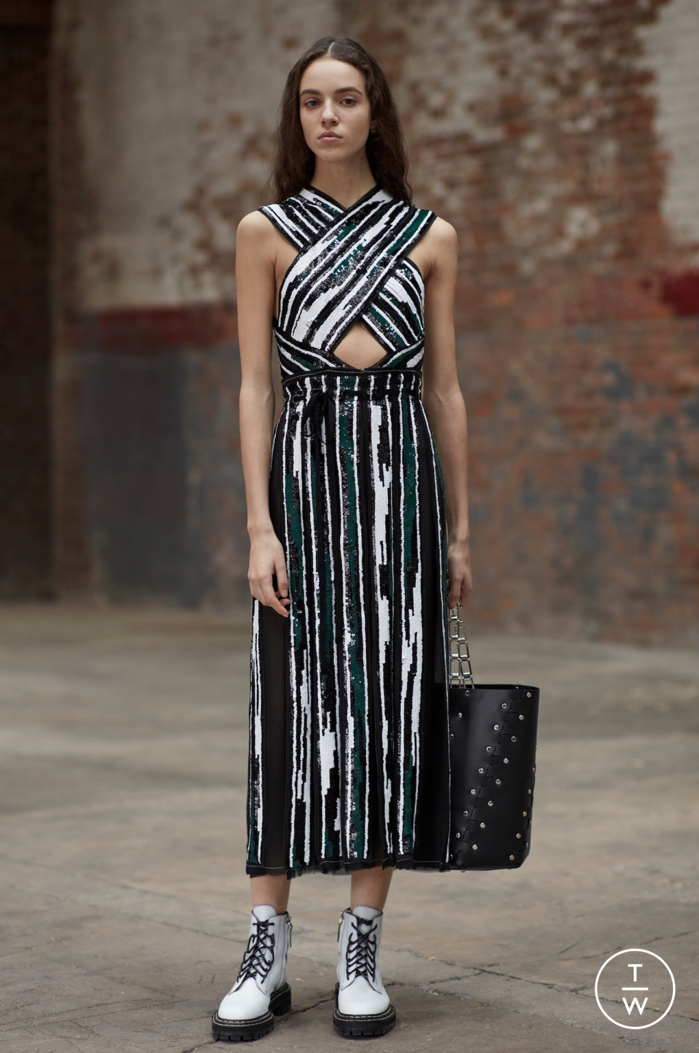 Fashion Week New York Pre-Fall 2017 look 16 from the Proenza Schouler collection 女装