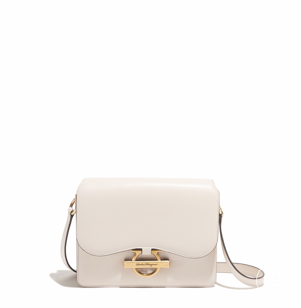 Fashion Week Milan Fall/Winter 2018 look 24 de la collection Ferragamo womenswear accessories