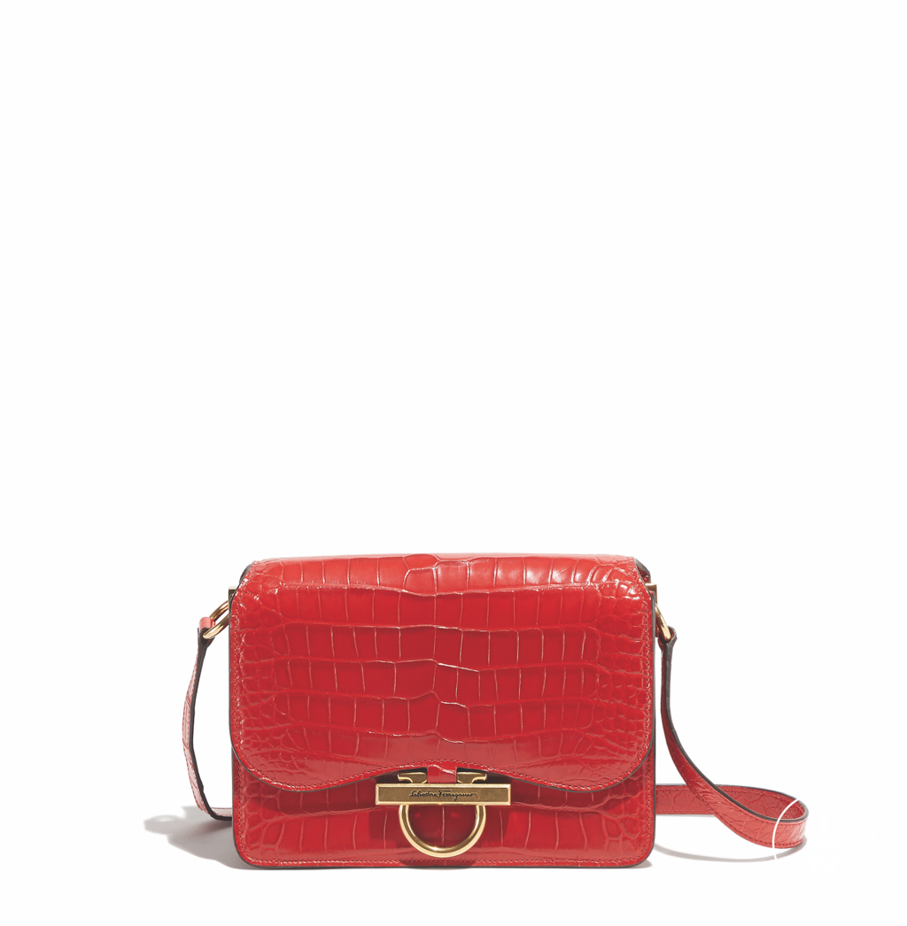 Fashion Week Milan Fall/Winter 2018 look 28 from the Ferragamo collection 女装配饰